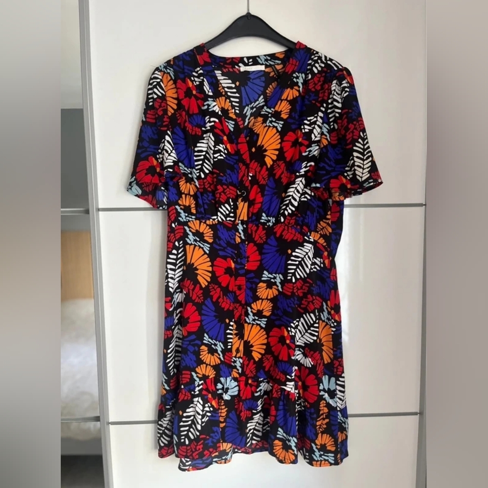Floral Print Short Sleeve V-Neck Women’s Dress - Black with Red, Blue & Orange